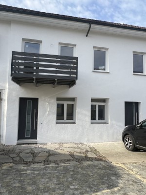 Die hochwertige 3 Zimmer Maisonette Wohnung (140 Quadratmeter ) in Büsingen am Hochrhein mit 2 Balkonen