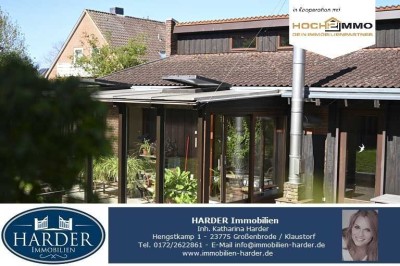 Exklusives Architektenhaus mit wunderschönem Garten und einem Hosby-Haus mit viel Raum und Stil
