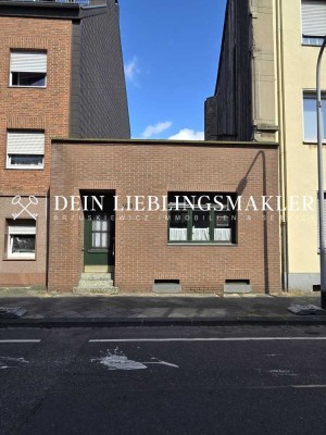 IMMOBILIENSTARTER AUFGEPASST! KLASSISCHES STADTHAUS MIT POTENZIAL - ZENTRUMSNAH IN MG-PESCH!