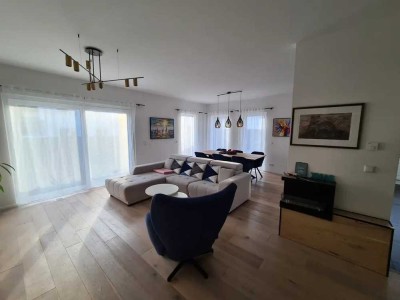 Neuwertige DHH (A+) mit hochwertiger Ausstattung - ideal für junge Familien