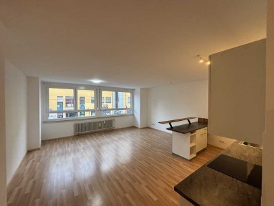 Helle 2-Zimmer-Wohnung mit Einbauküche in Nürnberg
