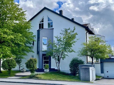 Modern sanierte und hochwertig möblierte Wohnung mit EBK, Garten und Terrasse