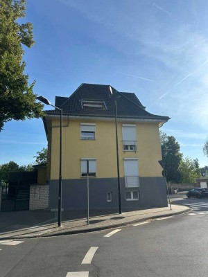 Dachgeschoss 2-Zimmer Apartment mit Loggia in Hürth-Fischenich mit guter Anbindung an ÖVNP
