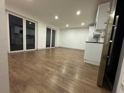 Luxuriöse 2-Zimmer Wohnung im EG mit Balkon in Ingolstadt Nordost
