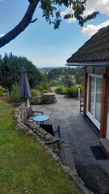 Schöne möbilierte 3,5-Zimmer-Erdgeschosswohnung mit geh. Innenausstattung mit Balkon und EBK