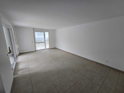 Erstbezug mit Terrasse und Einbauküche: Exklusive 2-Zimmer-EG-Wohnung mit geh. Innenausstattung