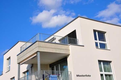 Dachgeschosswohnung mit Balkon - provisionsfrei