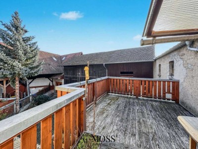 Hofgut mit Reviataliserungs- und Ausbaupotenzial bestehend aus Wohnhaus und Scheune