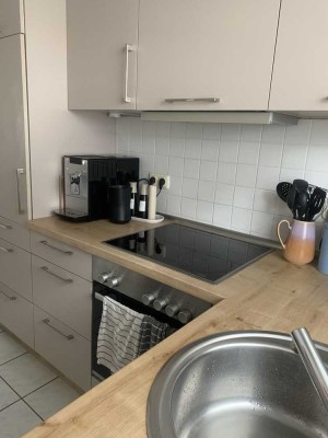 Gemütliche, helle 1-Zimmerwohnung mit Sonnenbalkon in Aschaffenburg Damm