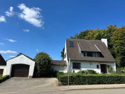Charmantes, freistehendes 50-er Jahre Haus mit großem Garten in zentrumsnaher Lage von Heiligenhaus