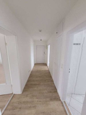 2-Zimmer-Wohnung mit modernster Ausstattung inkl. Balkon und großzügigem, offenem Wohnzimmer