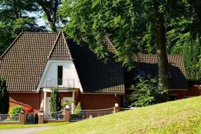 Aussergewöhnl. Einfamilienhaus am Waldesrand, nahe Nienburg-Weser.   Traum für Großstadtmüde