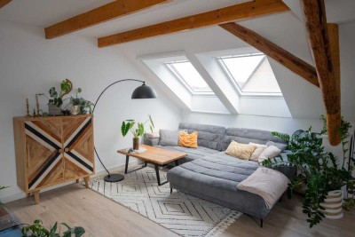 Liebevoll, offen gestaltete 4-Zimmer-DG-Wohnung in Dipbach