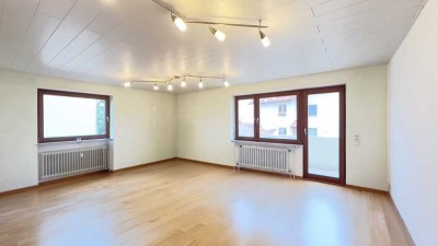 Sofort verfügbar: 4-Zimmer-Wohnung mit 2 Balkonen & 2 Garagenstellplätzen an der Bergstraße