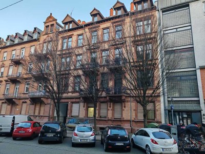 neu sanierte 3,5 Wohnung mit neuer Einbauküche in zentraler Lage, Oststadt ab 01.10.25 oder früher