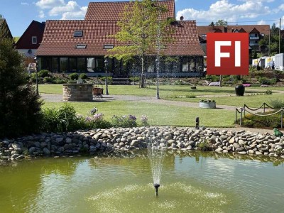 Hochwertiges Lofthaus - parkähnlicher Garten und Bürogebäude!