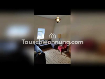 Tauschwohnung: Schöne Dachgeschosswohnung mitten im Geschehen