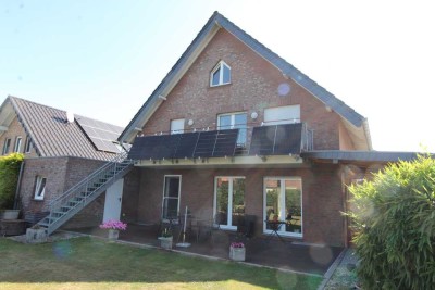 Helle 3-Zimmer-Wohnung mit Einbauküche und Balkon in ruhiger Lage