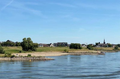 Gepflegte 3-Zimmer Galerie Maisonette Wohnung in D-Volmerswerth in Rheinnähe