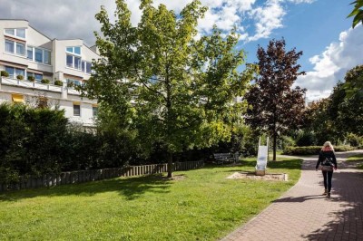 Einziehen und wohlfühlen: 1 Zimmer, Balkon, Aufzug