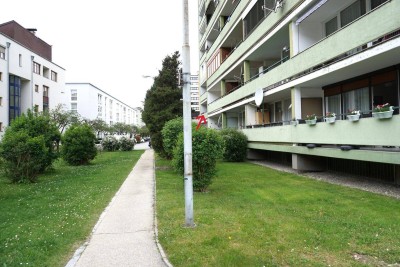 SCHWAZ: Großzügige 4-Zimmer-Wohnung mit Loggia und Balkon