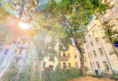 Gepflegte 3-Raum-DG -Wohnung mit Weitblick * EBK * Bad mit Fenster, Wanne & WMA * ASR * ruhige Lage!