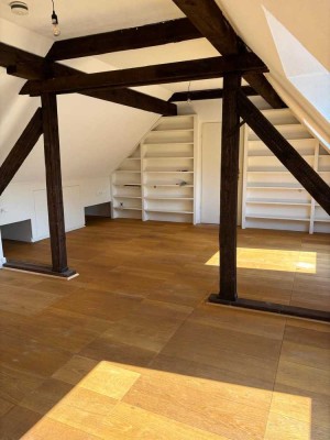 Erstbezug nach Sanierung: helle 2-Zimmer-Wohnung mit gehob. Innenaus. in Bredeney  Klima EBK