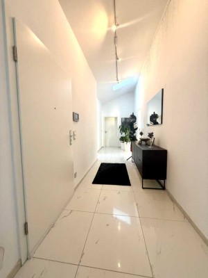 Moderne, großzügige 3-Zimmer-Penthousewohnung mit großer Dachterrasse und Loggia