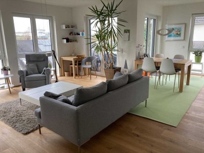 Neuwertige, helle 3-Zimmer-Wohnung mit Balkon und Einbauküche in Bonn