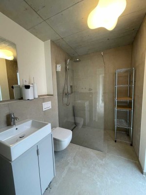 WE25 All-inclusive-Miete: exklusiver vollmöblierter Neubau, 2-Zi-Wohnung mit Einbauküche