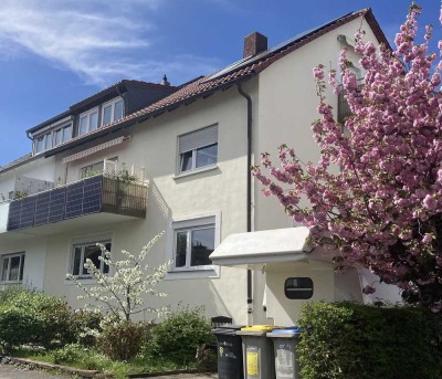 Helle 2-Zimmer-DG Wohnung plus Wohnküche EBK und Balkonterrasse in Mannheim Wallstadt