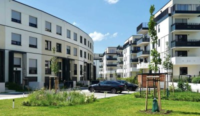 Erstbezug im Quartier HUGOS: Helle 2-Zimmer Wohnung mit Balkon und Aufzug in Berlin-Mariendorf
