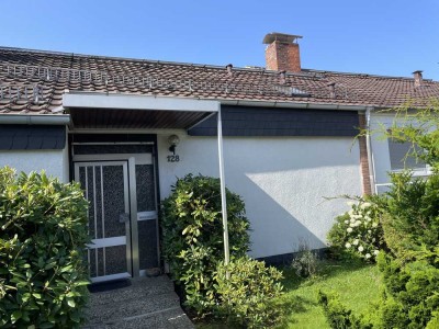 910 € - 95 m² - 5.0 Zi. Gute Wohngegend, ruhige Lage, Terrasse, Garten, Sauna