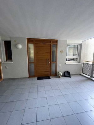 Helle & geräumige 4-Zimmer-Wohnung inkl. Balkon und Stellplatz – Toplage in Plochingen