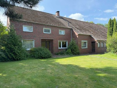 Aurich-großer Resthof mit Weideland und Baugrundstück zum Verkauf