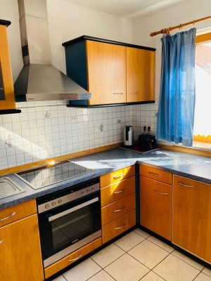 Freundliche und gepflegte 2-Raum-DG-Wohnung mit Balkon und EBK in Wolnzach