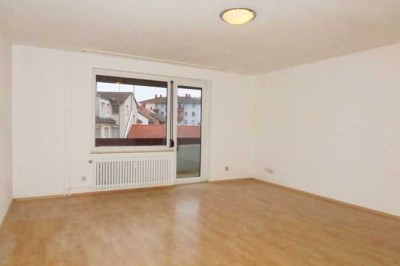 Kleine 1 Zi-Wohnung mitten in der City