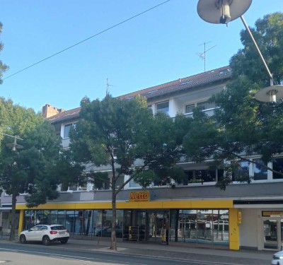 Kernsanierte 4 Zimmerwohnung in zentraler Lage