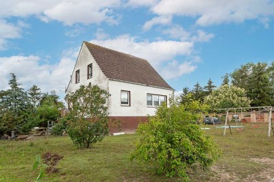 Einfamilienhaus auf großem Grundstück nahe der Elbe im ländlichen Mecklenburg-Vorpommern