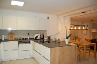 Provisionsfrei: Helle großzügige 3-Zimmer-Wohnung mit wertiger Innenausstattung in Bad Tölz