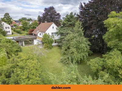Charmantes Wohnhaus mit großem Garten, Doppelgarage und viel Potenzial in ruhiger Lage von Oberndorf