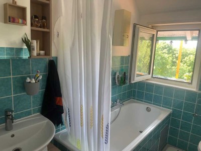 Preiswerte, gepflegte 4-Raum-Wohnung mit Balkon in Remscheid - Hasten