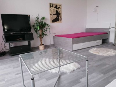 Exklusive 1-Zimmer-Wohnung mit Schwimmbad/Sauna