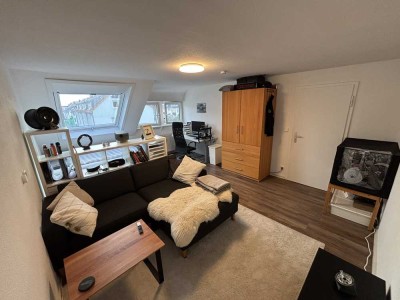 Helle 2-Zimmer Dachgeschosswohnung in Stuttgart-Vaihingen