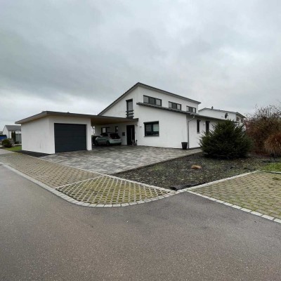 Modernes Einfamilienhaus mit separater Einliegerwohnung in Möttingen