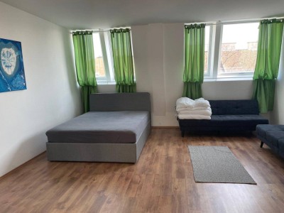 Neubau-Apartment mit Loggia in repräsentativem Gründerzeithaus