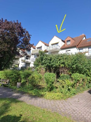 Zentral gelegene, teilsanierte 2,5-Zimmer-Wohnung in Erding