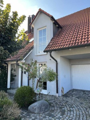 Sofort einziehen! Doppelhaushälfte mit Traumgarten in Schrobenhausen-Mühlried