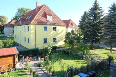 * OT Kulkwitz * große Wohnküche * Laminat * Bad mit Wanne und Fenster * Stellplatz *