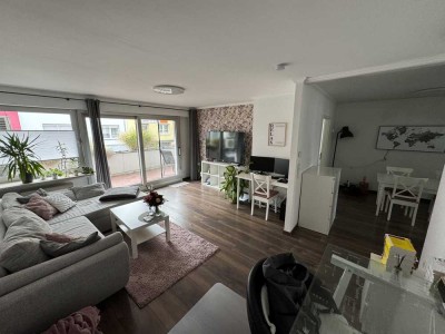 Wunderschöne 3-Zimmerwohnung mit sonnigem Balkon. Auf Wunsch mit TG Stellplatz